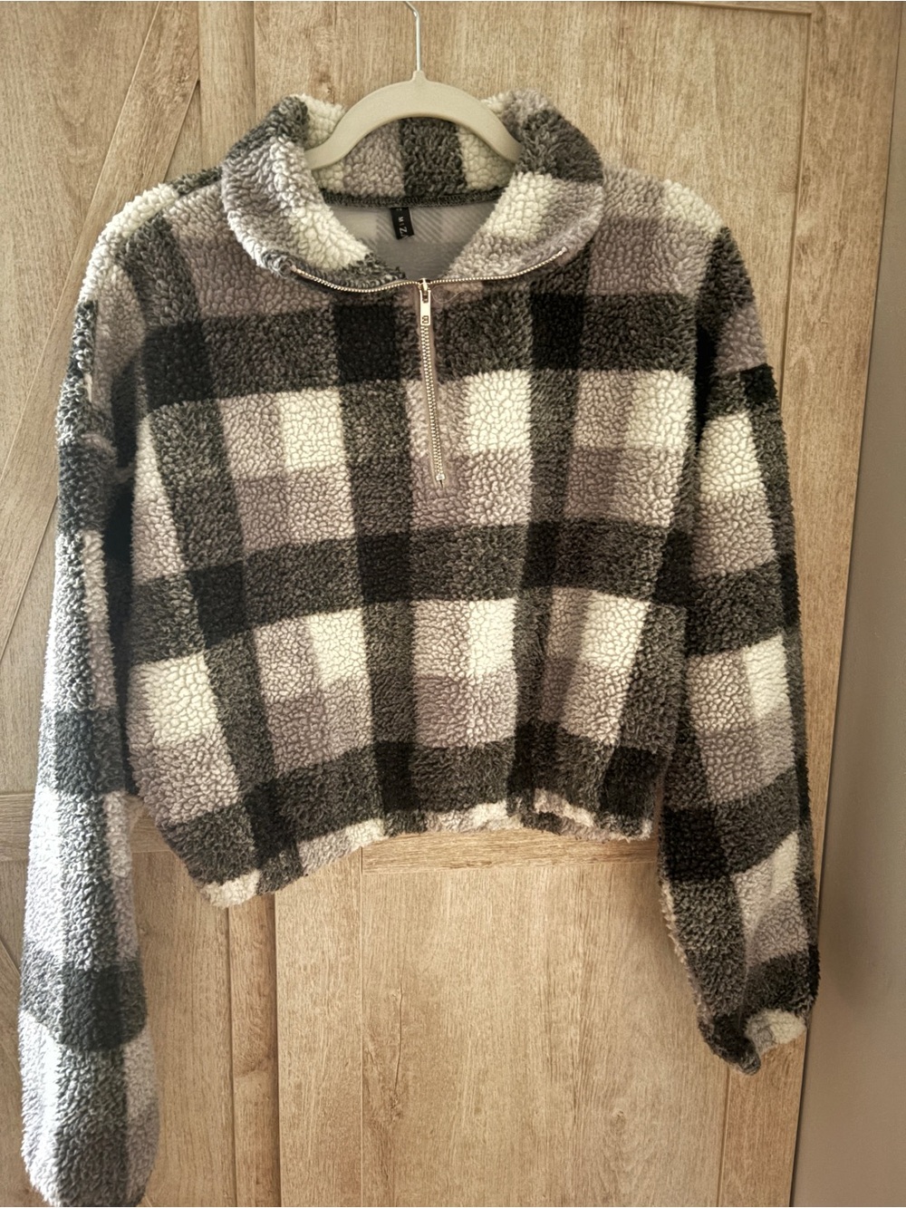Zaful Buffalo Plaid Cropped Sherpa Fleece Half Zip Pullover | Medium